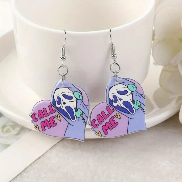 #34 Scream Mask Heart Shaped "Call Me" Earrings Halloween Valentine's - Picture 1 of 1